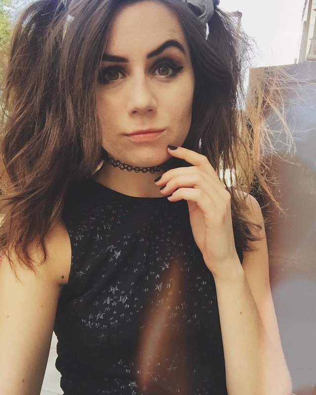 Dodie 41.jpg