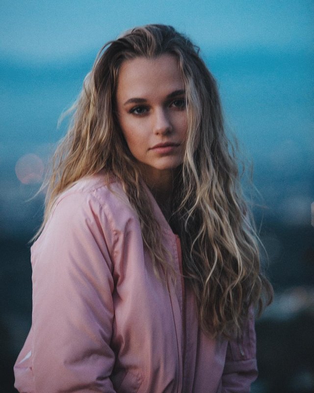 Madison_Iseman_043.jpg