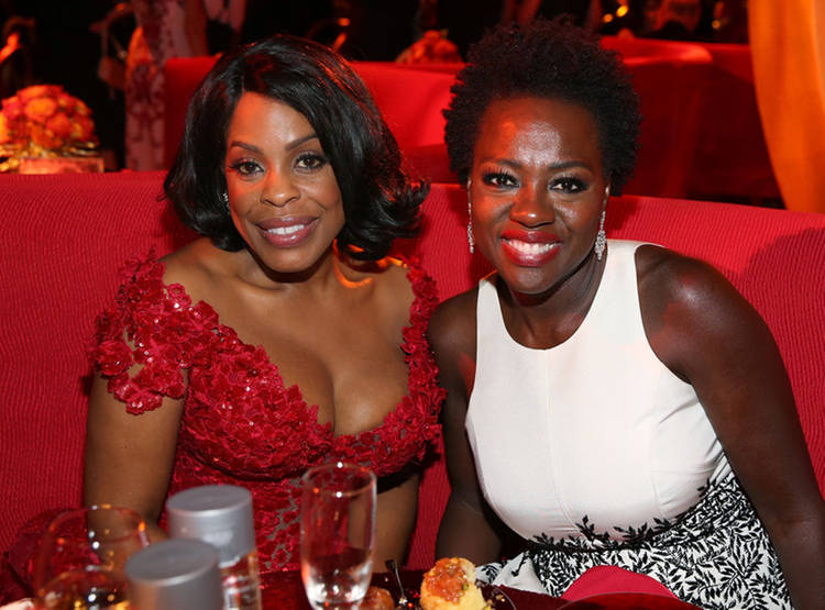 rs_1024x759-150921050516-1024.Niecy-Nash-Viola-Davis-HBO-Emmy-After-Party-JR-92115.jpg