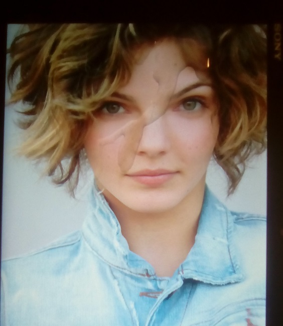 Camren Bicondova-2 (2).jpg