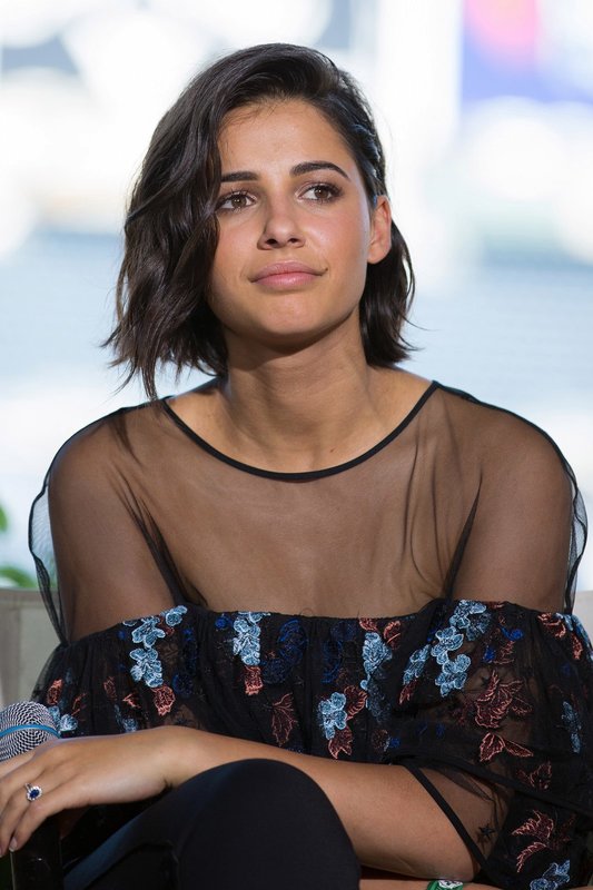 Naomi Scott 2.jpg