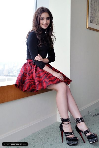 7441215538f9735ed027e29b12820e1a--lily-collins-fashion-lily-collins-style.jpg