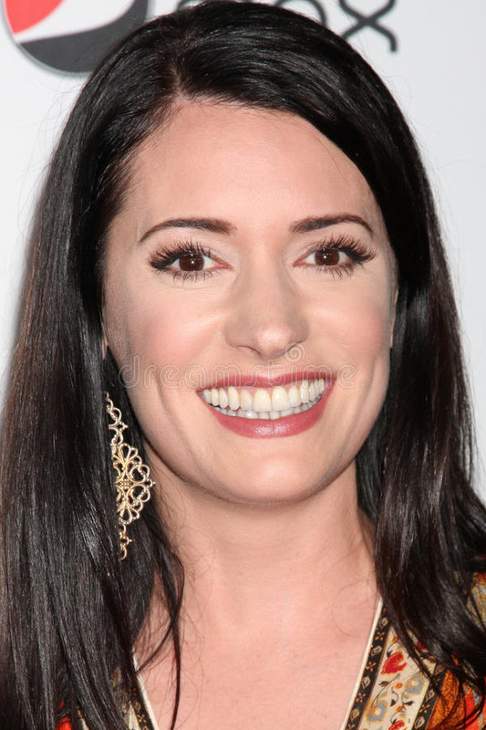 paget-brewster-27525632.jpg