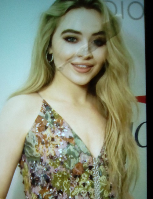 Sabrina Carpenter-4 (2).jpg