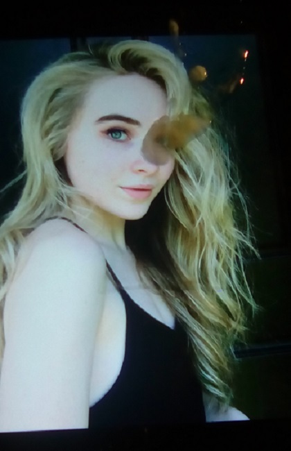 Sabrina Carpenter-5 (2).jpg