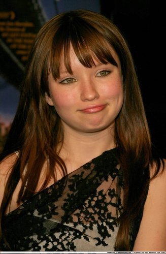 Emily-In-America-Premiere-November-20-2003-in-Beverly-Hills-HQ-emily-browning-17890508-327-500.jpg