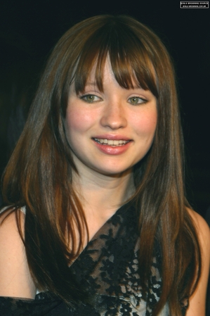 Emily-3-emily-browning-28523387-299-449.jpg