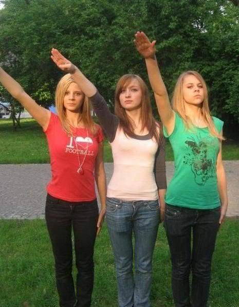 polish-girls-white-pride.jpg