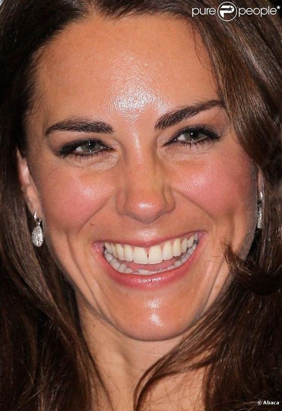 676746-kate-middleton-au-canada-le-2-juillet-637x0-2.jpg