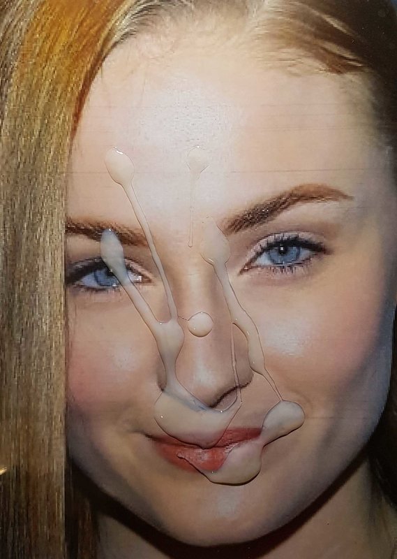 SophieTurner_5.jpg