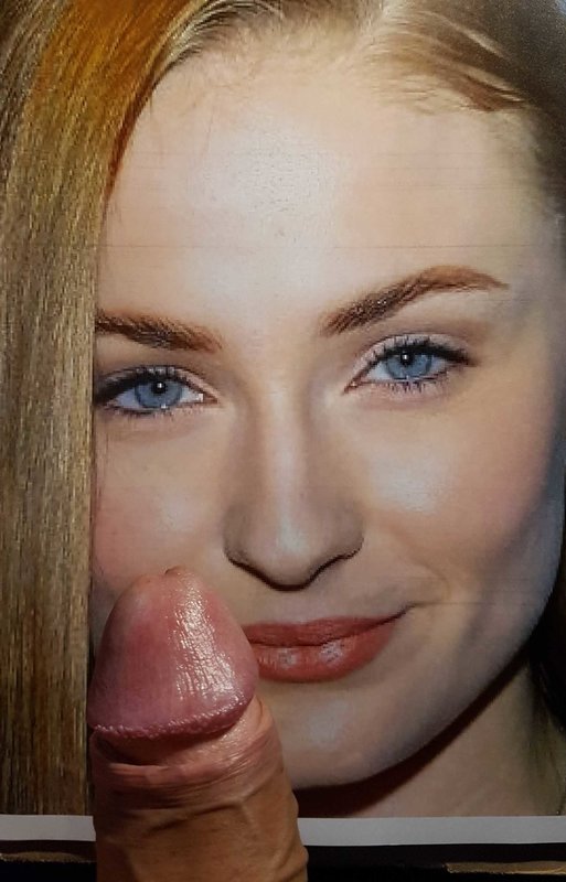 SophieTurner_1.jpg