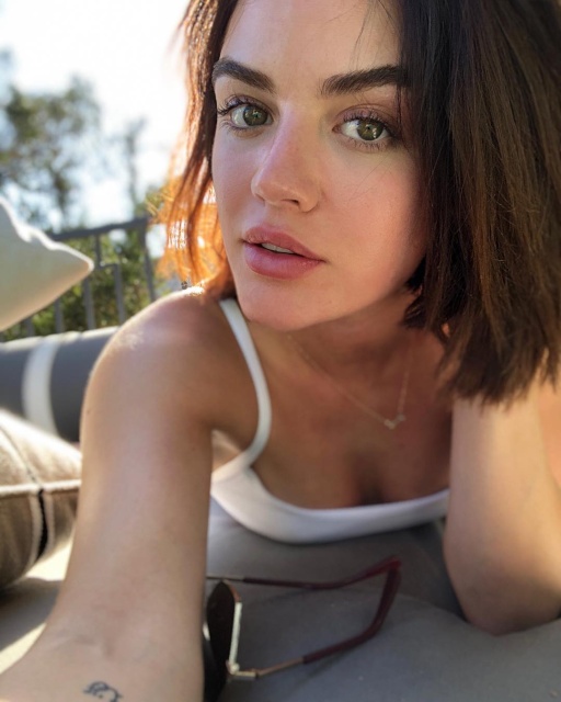 lucy_hale_instagram_z0qMs9Qg.sized.jpg