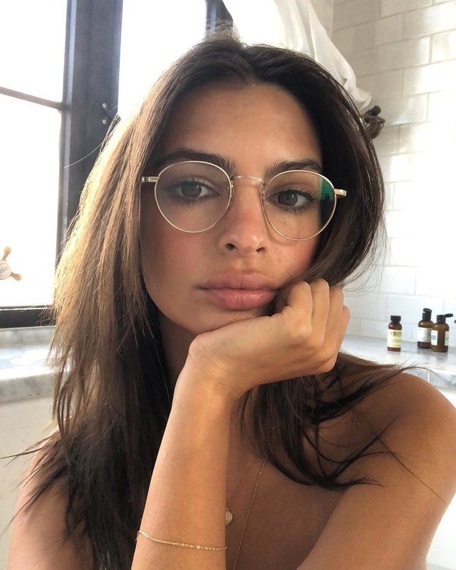 emily ratajkowski 25.jpeg