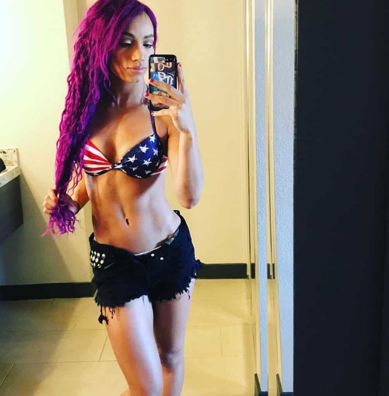 wwe-sasha-banks-hot-shots-2.jpg