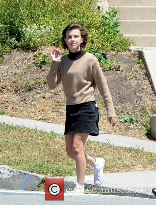 millie-bobby-brown-dances-around_5657766.jpg