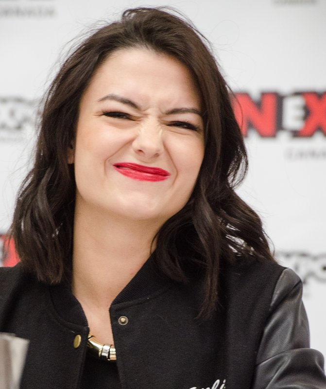 Natasha_Negovanlis_(5)_(23839807768)2.jpg